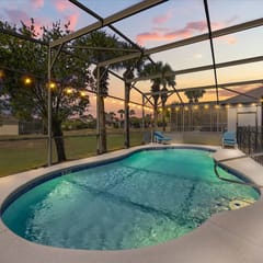 301TC-Disney Sunshine Villa: Private Screened Pool & Modern 4BR