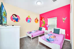780PB · Luxury 5Bd Home W/Private Pool& * Close To Parks - Image 3