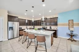 8805BC · Amazing Luxury 9Br Villa With Lake View*Pool*Spa - Image 3
