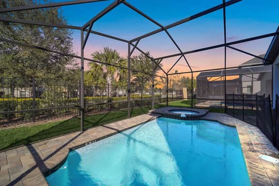 8939AD · Amazing Solara 7BR/ Pool /Spa /Free Waterpark - Image 4