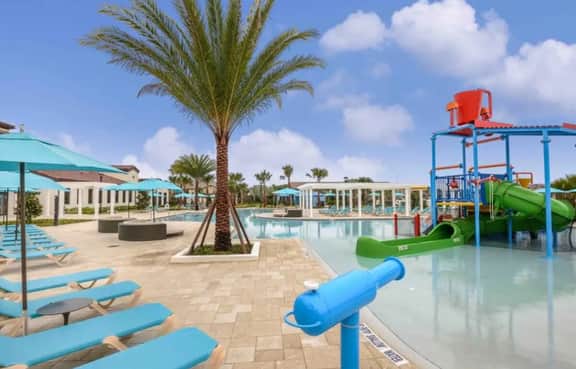 8872QL-Backup · Newly Furnished 9BR Villa with Pool/Spa - Image 3