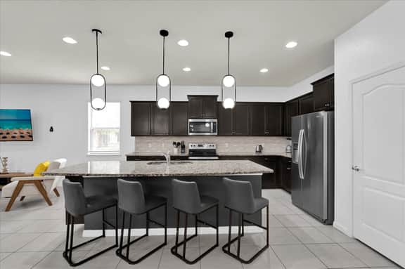 2101MT-The Fantasy Villa at Windsor Westside - Image 5