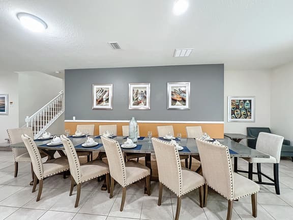 8828BC · Dazzling 9BR Villa with Pool& Spa, Close to Disney - Image 1